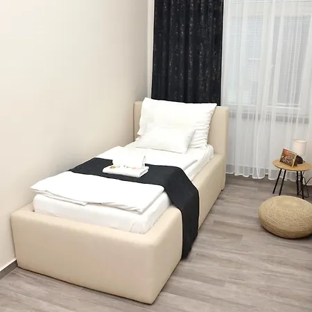 Euro Krenova 75 Apartment