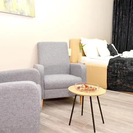 Euro Křenová 75 Apartmán *