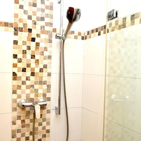 Apartment Euro Krenova 75 *
