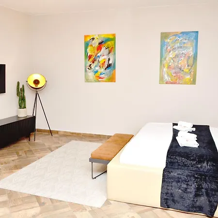 Euro Krenova 75 Apartment Brno