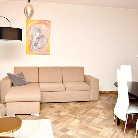 Apartment Euro Krenova 75 *