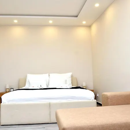 Euro Křenová 75 Apartmán *